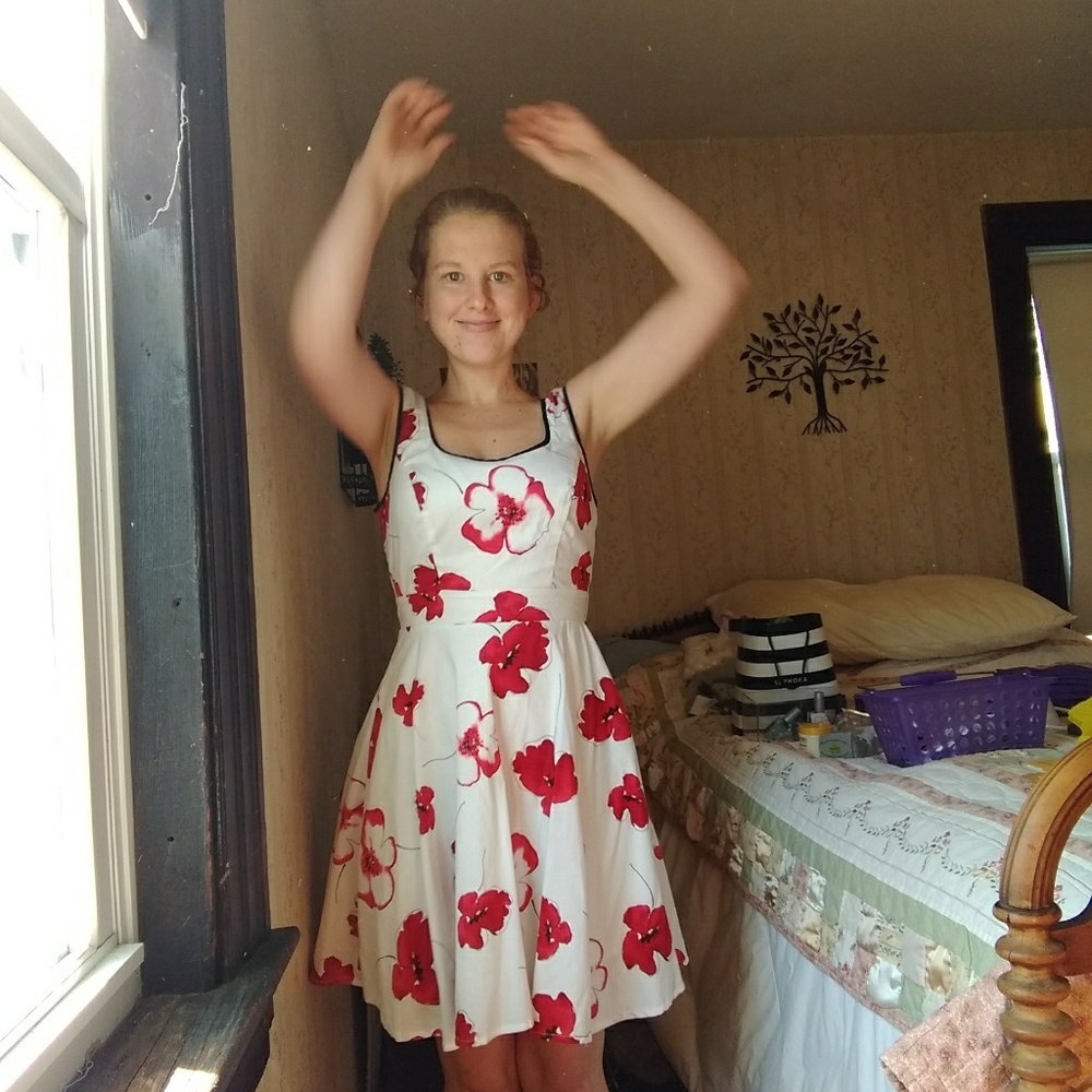 Sun dress - Picture 2 of 4